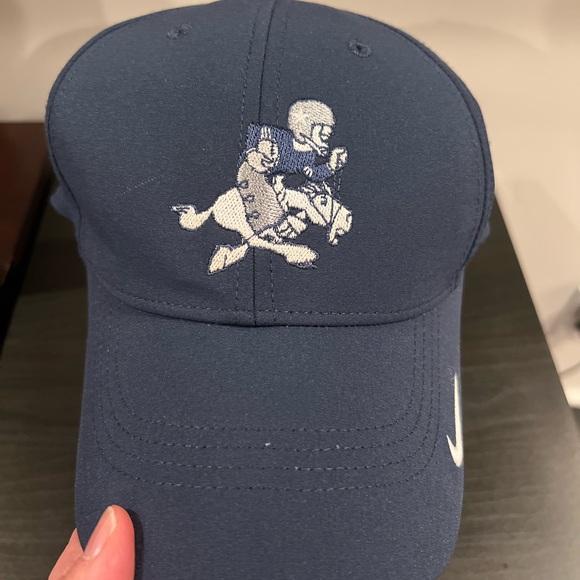 Nike Other - Nike Navy Blue Embroidered Cap